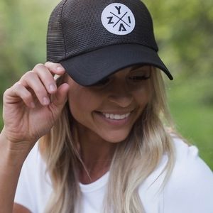 Zyia Mesh Hat